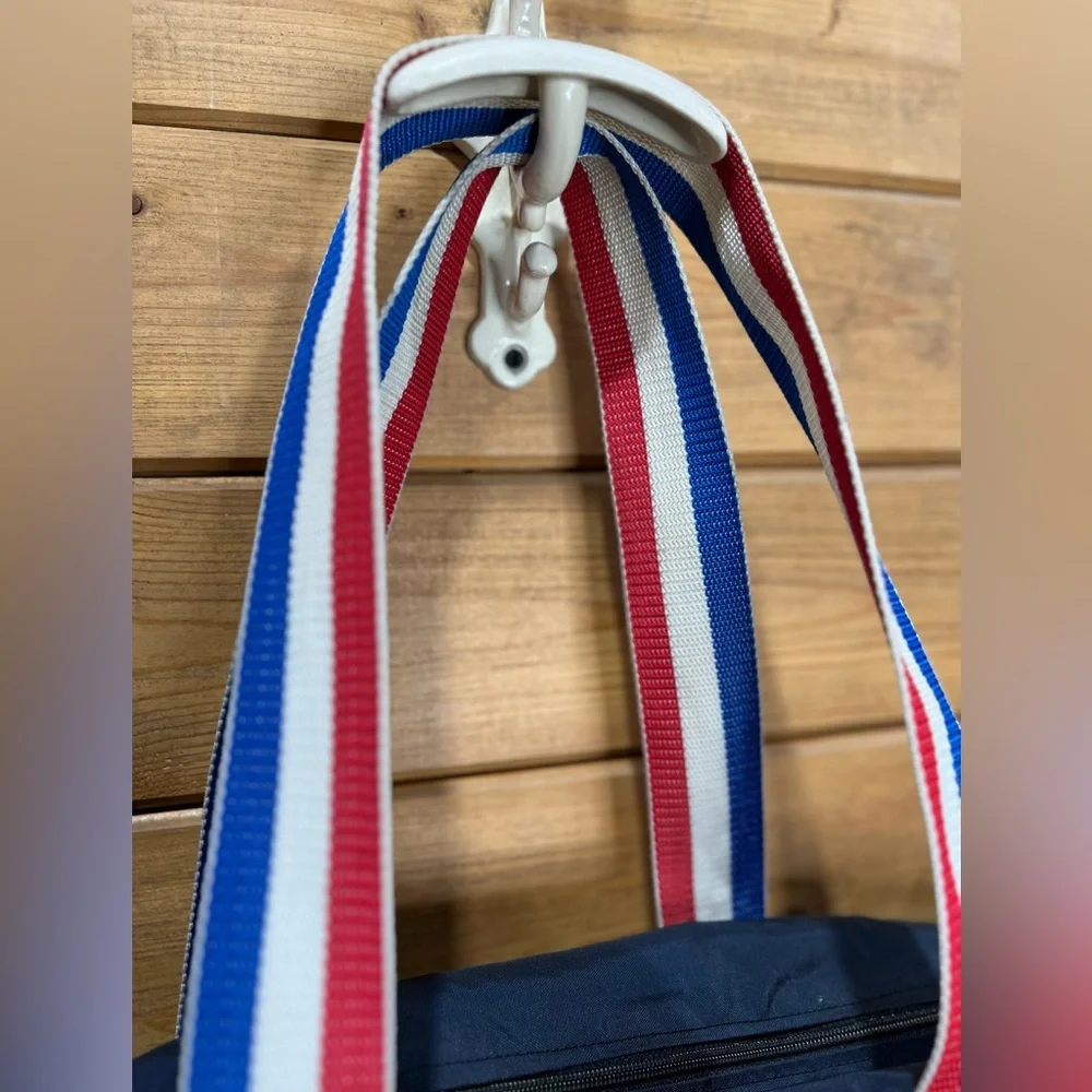 VTG Retro Northwest Wilderness Travel Duffel Bag Navy Blue Red White Strap PNW